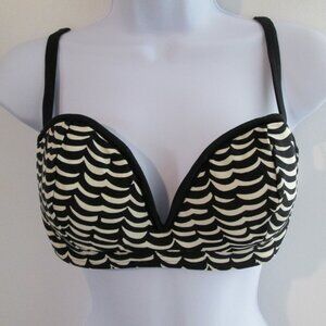 COCO RAVE Women's Sorority Girl Bridgette Underwire Bikini Top NWOT Sz 34C
